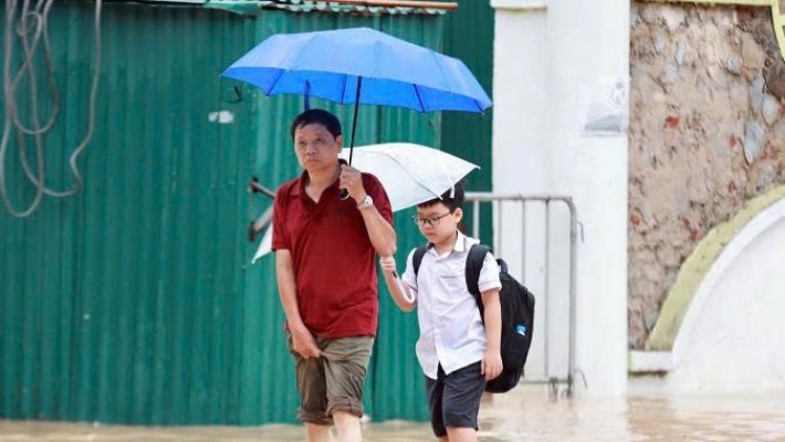 Loạt tỉnh cho nghỉ học vì mưa lớn sau bão